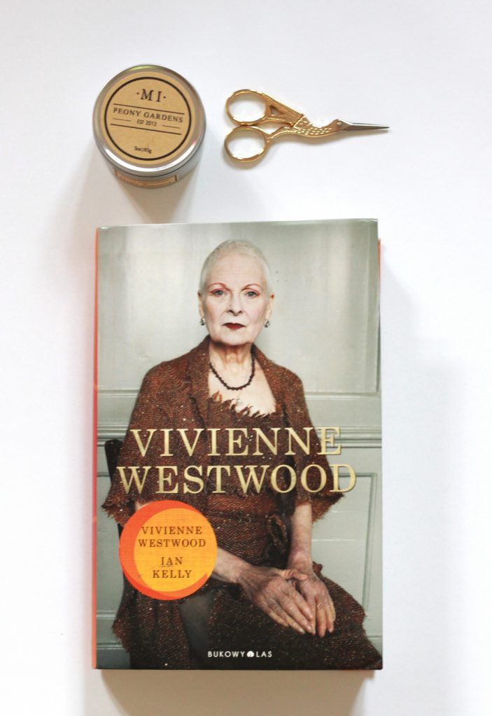 Biografia Vivienne Westwood, autor Ian Kelly, wydawnictwo Bukowy Las.